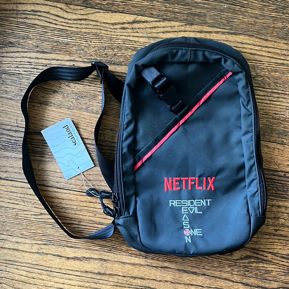 Sealand RESIDENT EVIL sling bag